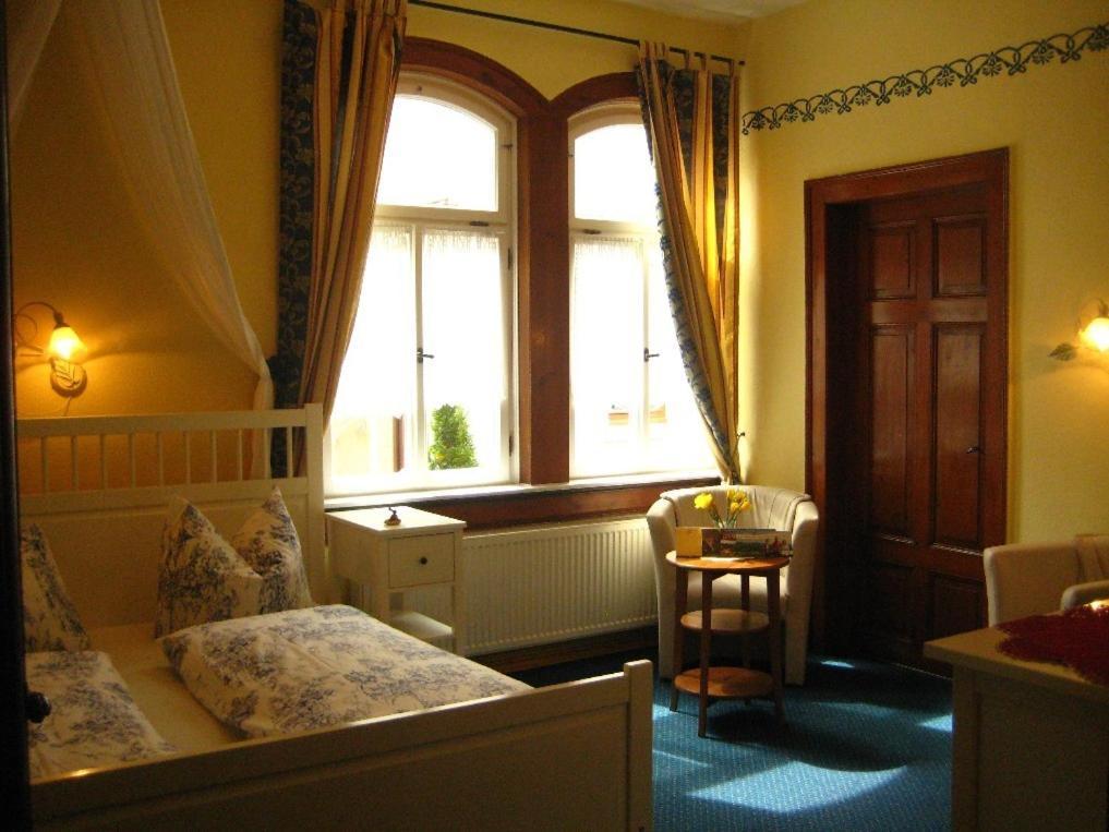 Hotel Villa Rossek Бад Либенщайн Стая снимка