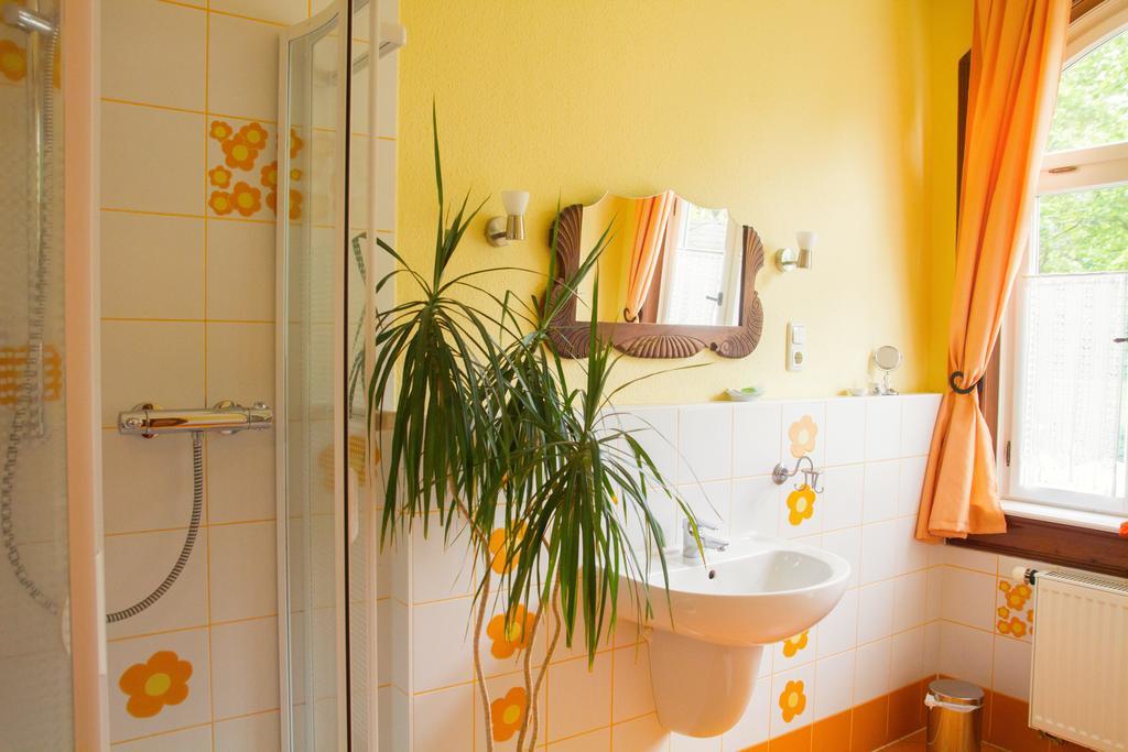 Hotel Villa Rossek Бад Либенщайн Екстериор снимка