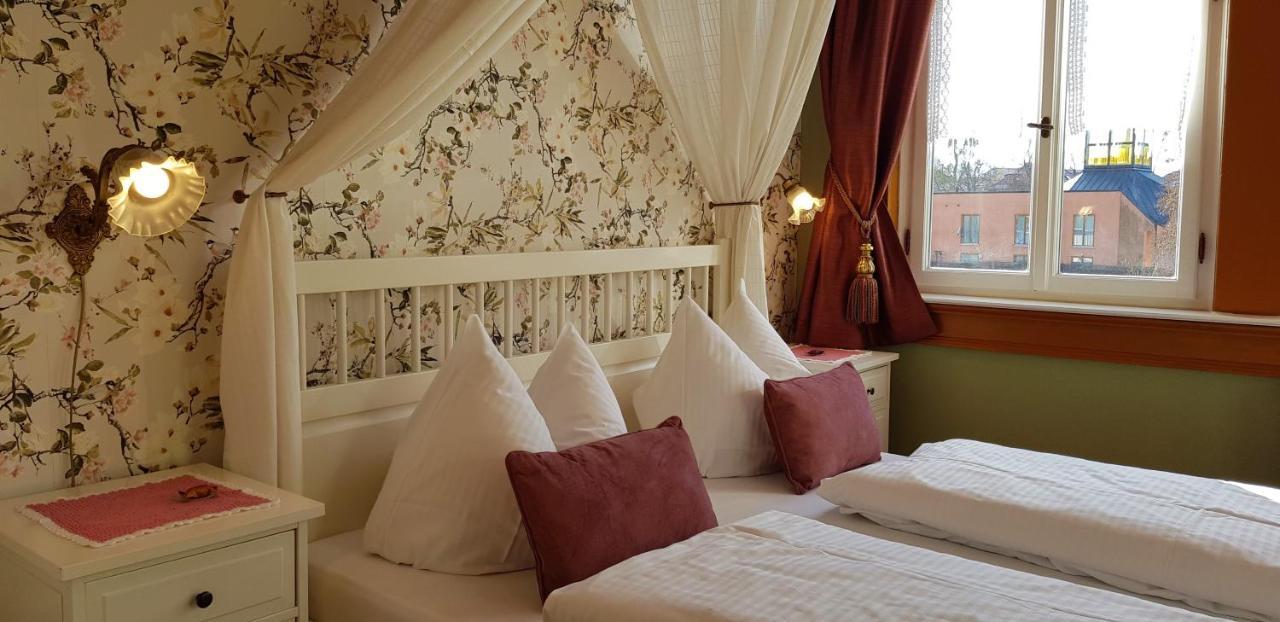 Hotel Villa Rossek Бад Либенщайн Екстериор снимка